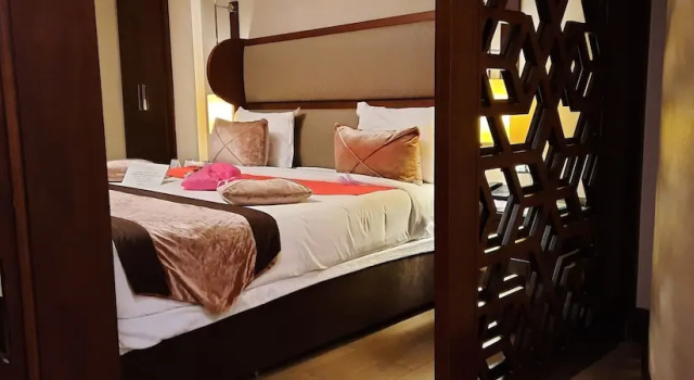 Balkonlu küçük süit Hotel Azdif