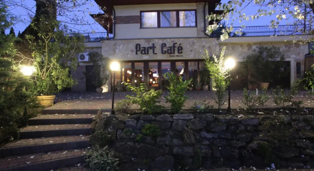 Part Cafe Panzió, Забронировать Отель Дунакеси 