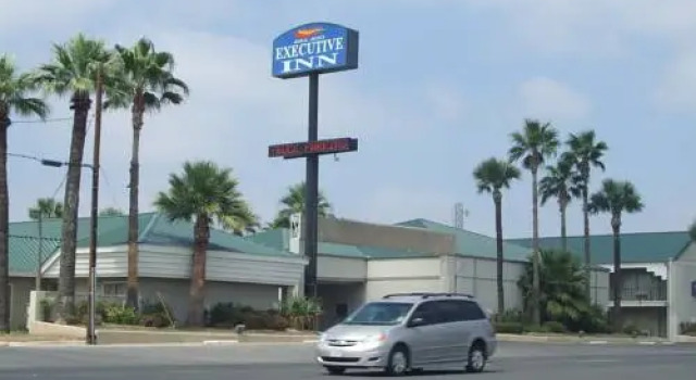 Suite Econo Lodge Del Rio