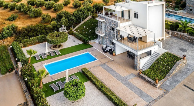 Вилла с 4 комнатами с видом на море Aroma Villas
