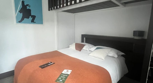 Трёхместный номер Standard Le B Complexe Hôtel