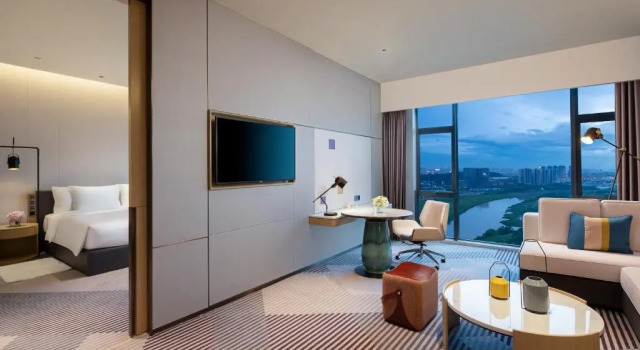 Двухместный люкс c 1 комнатой Crowne Plaza Foshan Nanhai - an IHG Hotel