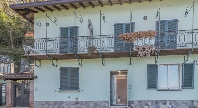 Varenna Beach Perledo, Забронировать Апартаменты/квартира Варенна Озеро Комо, рядом с Вилла Монастеро