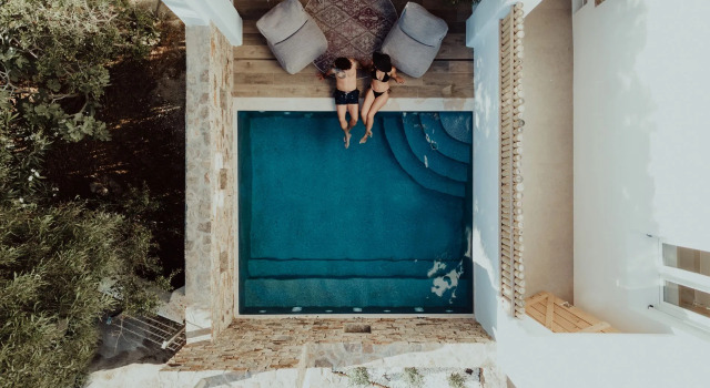 Sunday Luxury Suites, Забронировать Отель Отели Агия Анна с бассейном, Бассейн