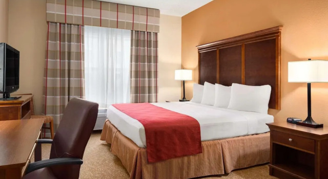 Люкс c 1 комнатой Country Inn & Suites by Radisson, Anderson, SC