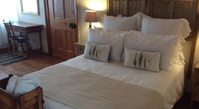 Коттедж с 3 комнатами Pepper Tree Accommodation