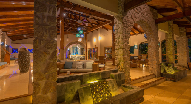 Coco de Mer Hotel and Black Parrot Suites