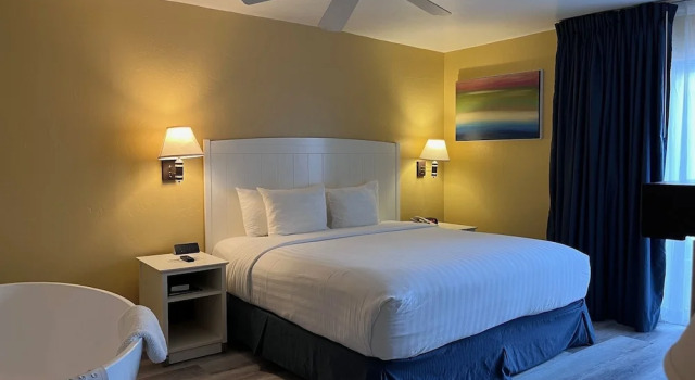Номер Deluxe Monterey Bay Lodge
