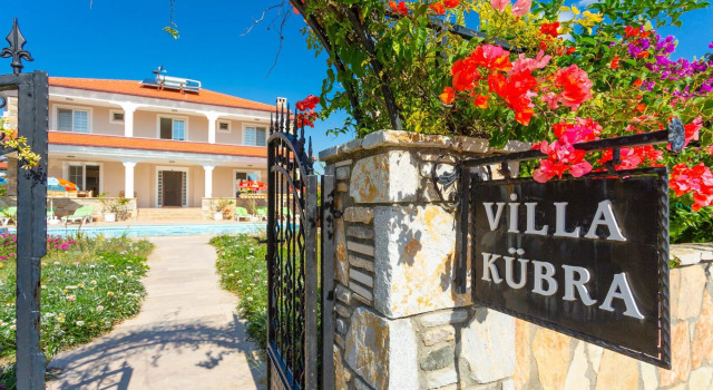 Villa Kubra Large Private Pool A C Wifi Car Not Required - 3162
