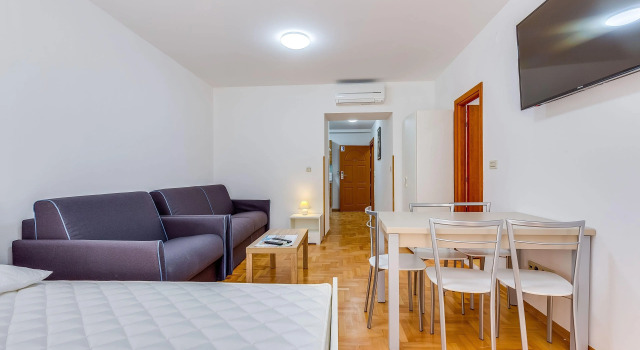 Main Street apartments, Забронировать Апартаменты/квартира Отели Приморско-Горанской жупания с парковкой, Парковка