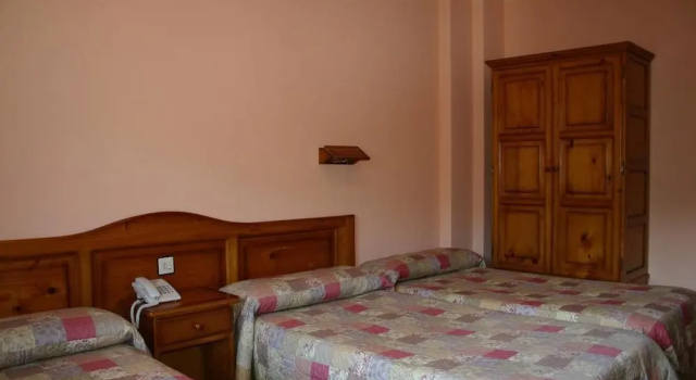 Трёхместный номер Standard Hotel Lo Foraton