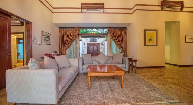 Вилла с 3 комнатами с видом на море Indra Maya Pool Villas