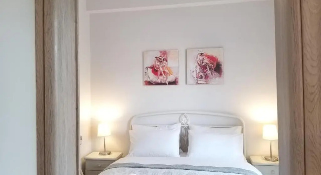 New, bright, cozy, autonomous apartment with private entrance and garden, 42 m2, 5min to the beach and city center, Забронировать Апартаменты/квартира Апартаменты периферийной единицы Мессения, Апартаменты/квартира