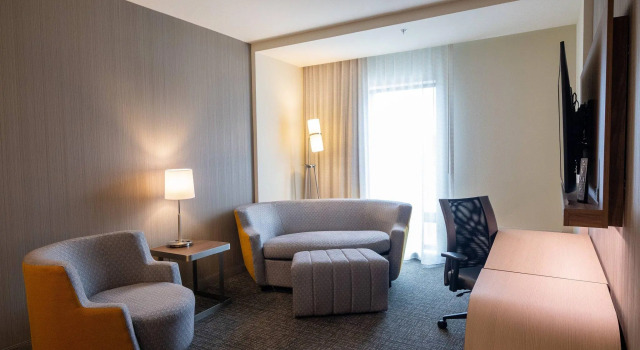 Двухместный люкс Courtyard by Marriott Cartersville