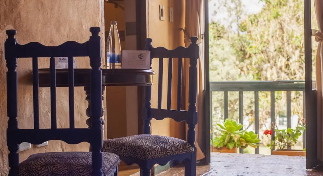 Люкс с балконом Hotel La Posada de San Antonio