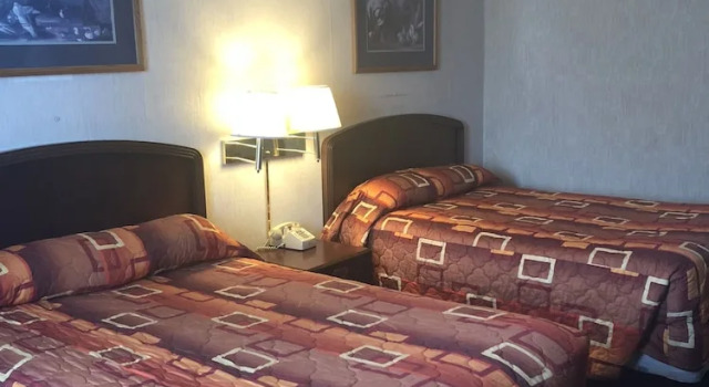 Номер Standard Suburban Studios Fairborn - Dayton