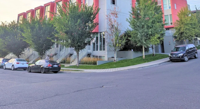 Monki Di Executive Suites - GLAS - Luxury Inner City Home 3 min to Downtown w Private Rooftop Patio Fireplace, Забронировать Отель СПА-отели Calgary Region, SPA-услуги