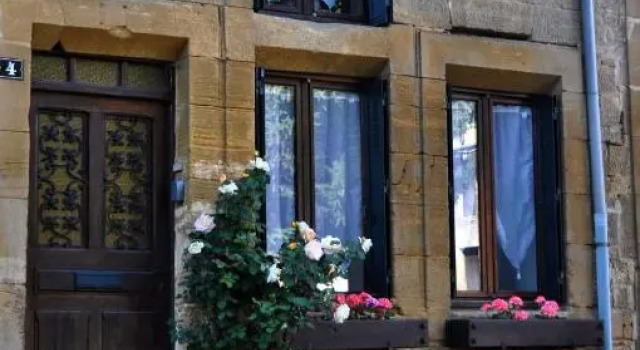 Les Antonins, Rezervați Hotel Marville 