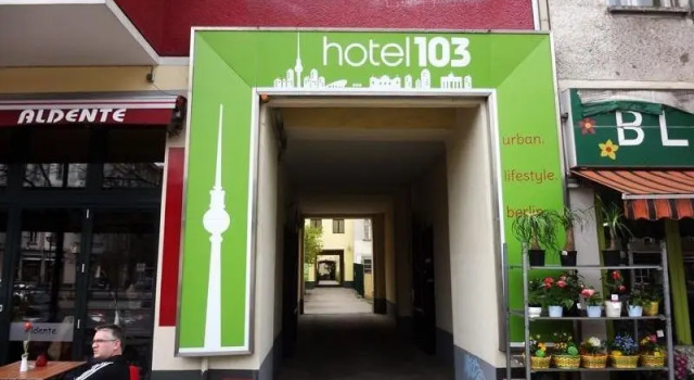 Camera Standard Hotel 103