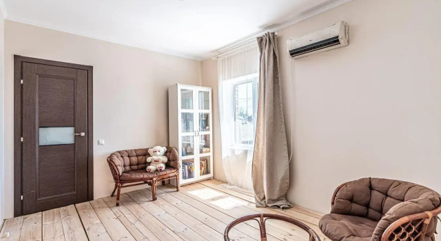 Cottage on the territory of the Greenhouse PINES-2 on the 24th alley 734, Réserver Maison de vacances Villas à Omsky District, Villa