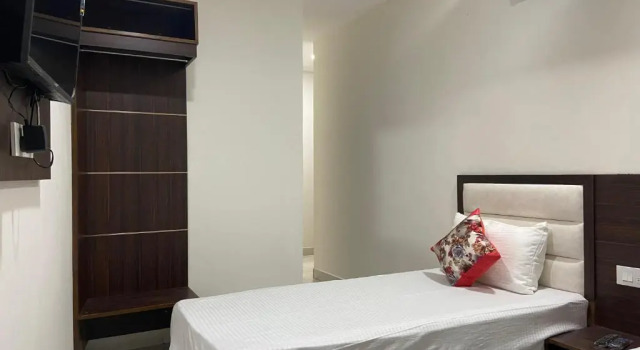 Hotel California, Book Hotel Amritsar Punjab