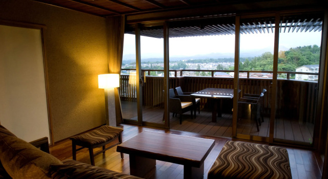 Yunokuni Tensyo, Rezerwuj Hotel Hotele w Ishikawa z basenem, Basen