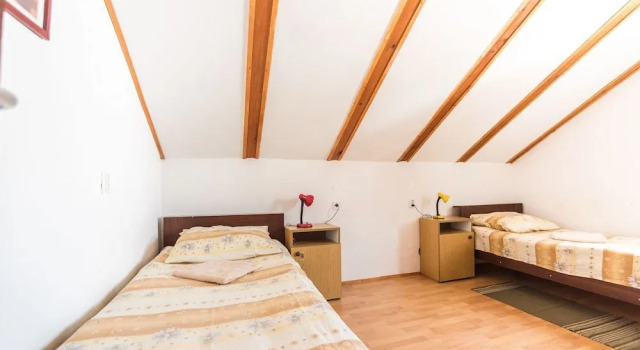 Kiwi apartments, Забронировать Апартаменты/квартира Карин Горни Задарская жупания