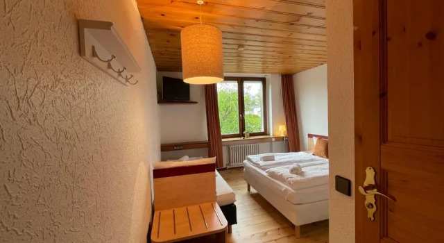 Трёхместный номер Standard с балконом и с красивым видом из окна Hotel Nest