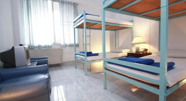 Кровать в общем номере The International Hotel Chiang Mai - YMCA