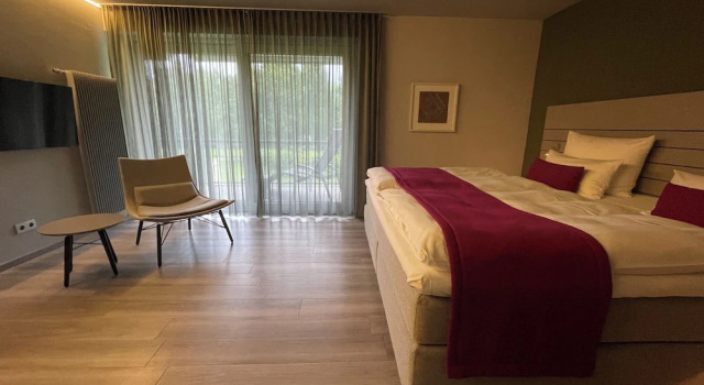 Люкс с балконом Schlosshotel Monrepos