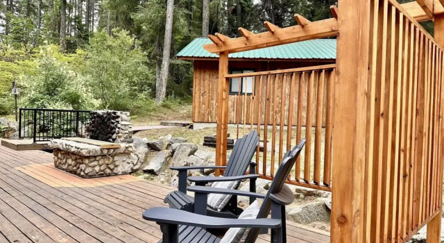 Номер Standard Soaring Pines Lodge 1 Bedroom Home by NW Comfy Cabins by RedAwning