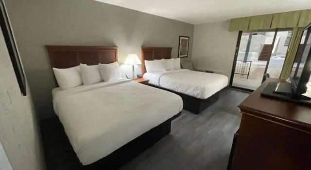 Двухместный номер Standard Pine Lake Resort and Banquets