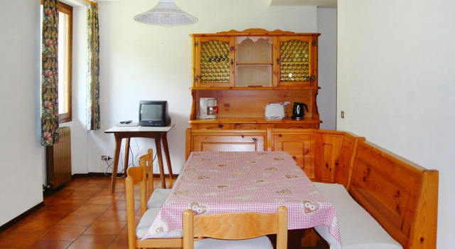 in Bezzecca with 2 bedrooms and 1 bathrooms