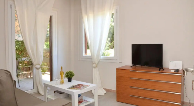 Quiet apartment at the center of Glyfada, Забронировать Апартаменты/квартира Апартаменты Глифада, рядом с Площадь Эсперидон, Апартаменты/квартира