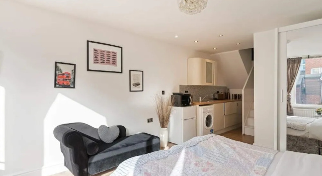 Beautiful Studio W/patio Near London Bridge, Забронировать Отель Лондон Большой Лондон, рядом с Роупел-стрит
