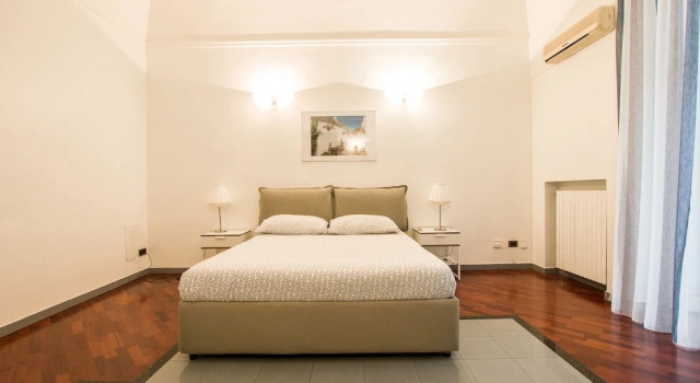 Central Apartment Bari, Забронировать Апартаменты/квартира Бари Bari Province, рядом с Малый театр