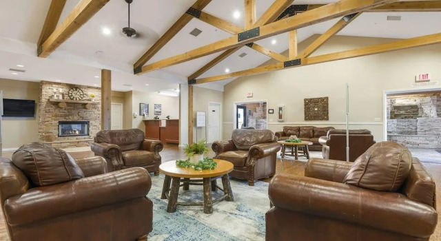 Veltings Golf View Getaway - Holiday Hills Branson - Golf Resort - Outdoor Pools, Забронировать Курортный отель Отели Table Rock Lake 3 звезды, 3*