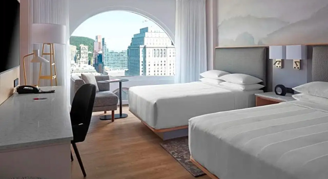 Standard- firedobbelt klub værelse med udsigt Montreal Marriott Chateau Champlain