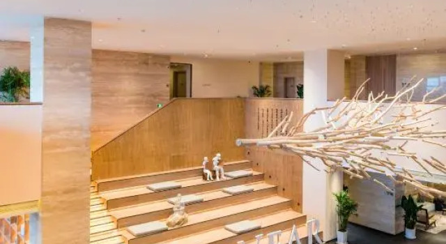 The One, Book Hotel Hoteller i Tangshan med pool, Swimmingpool