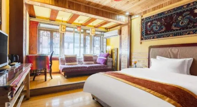 Suite familiare 2 camere con vista sulla strada Amdo Coffee House Inn