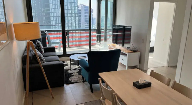Апартаменты Standard с 2 комнатами с балконом и с видом на город Winston Apartments Docklands