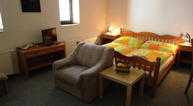 Pension u Svateho Jana, Rezervați Hotel Hradec Králové 