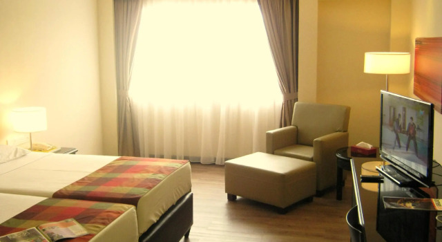 Номер Superior Grand Dormani Rajah Court Hotel