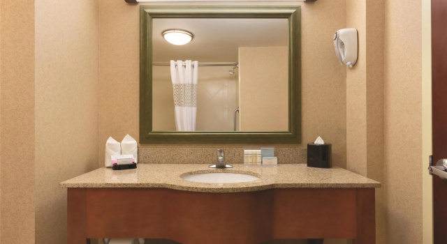 Студия Hampton Inn & Suites Greenfield