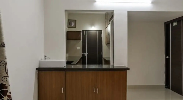OYO 16469 Pramukh Hotels, Book Hotel Vijayawada Andhra Pradesh
