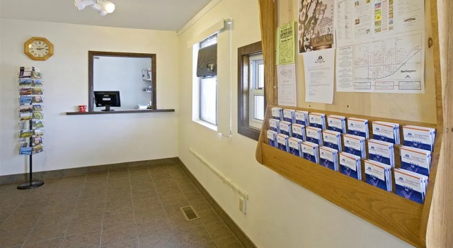 Americas Best Value Inn Burlington, Boek Hotel Hotels in Burlington met ontbijt, Ontbijt