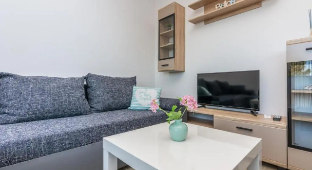 Pasko 2 modern furnished ap for 7