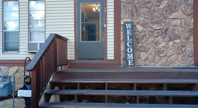 Huge Ruidoso W/ Game Room, Pool, 2 Balconies, 2 Kitchens - Sleeps 17! 6 Bedroom Condo by RedAwning, Varaa Huoneisto Ruidoso New Mexico