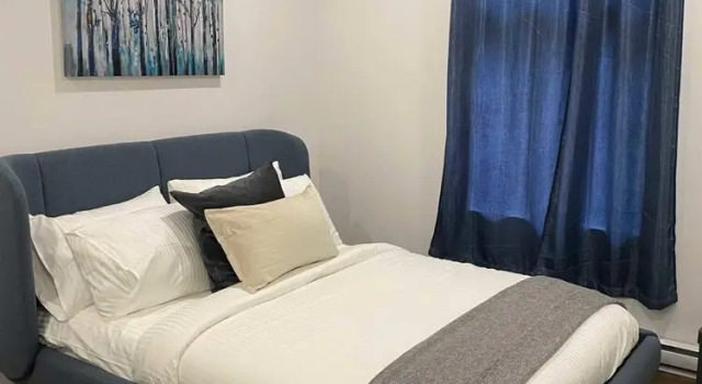 M11 Upscale Comfy Studio w AC in Perfect Location, Rezervasyon Otel Montreal Quebec