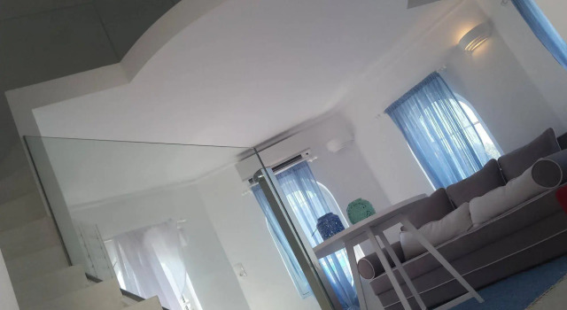 Kouros Home Hotel